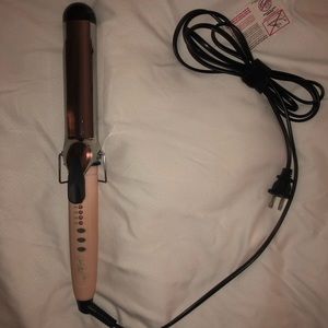 JJD by fave4 curling iron!!